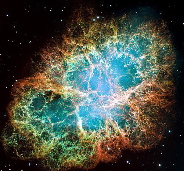 Der Krebsnebel ist ein expandierender Überrest einer Supernova-Explosion, die 1054 beobachtet wurde.