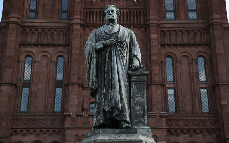 Estatua de José Enrique
