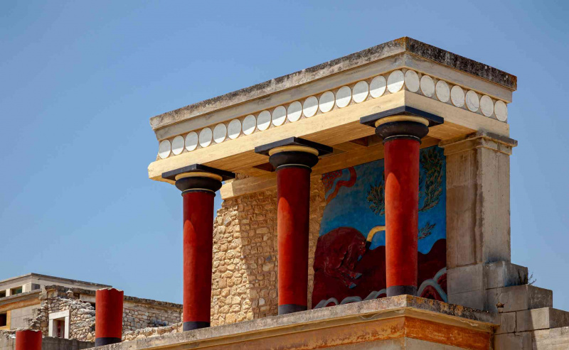 Częściowo zrekonstruowane ruiny starożytnego pałacu minojskiego w Knossos w Heraklionie, Kreta, Grecja