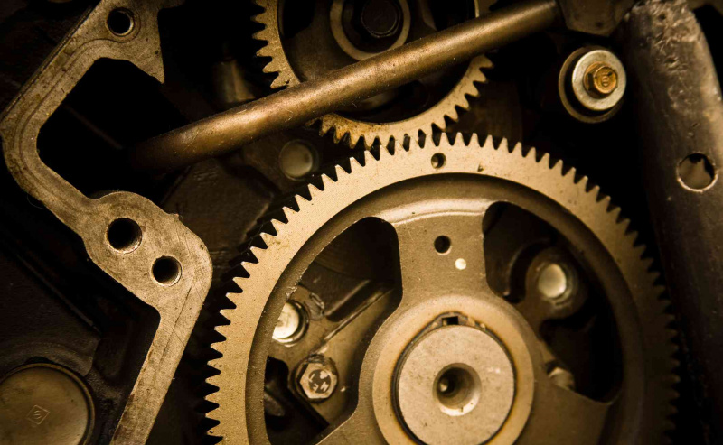 Blokujące się części i koła zębate mechanizmu symbolizują Durkheim