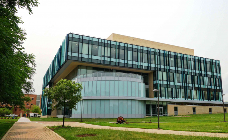 El edificio de ingeniería de neurociencias de la Universidad Estatal de Wright