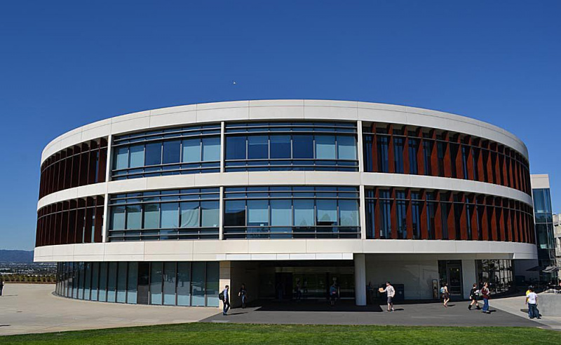 Hannon-Library-Loyola-Marymount.jpg
