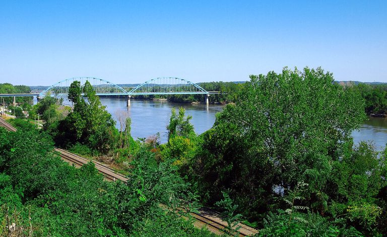 Missouri-elven i Leavenworth, Kansas