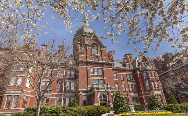 Universidad Johns Hopkins