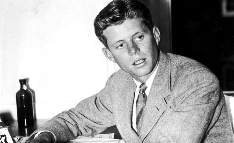 大学時代の若い JFK