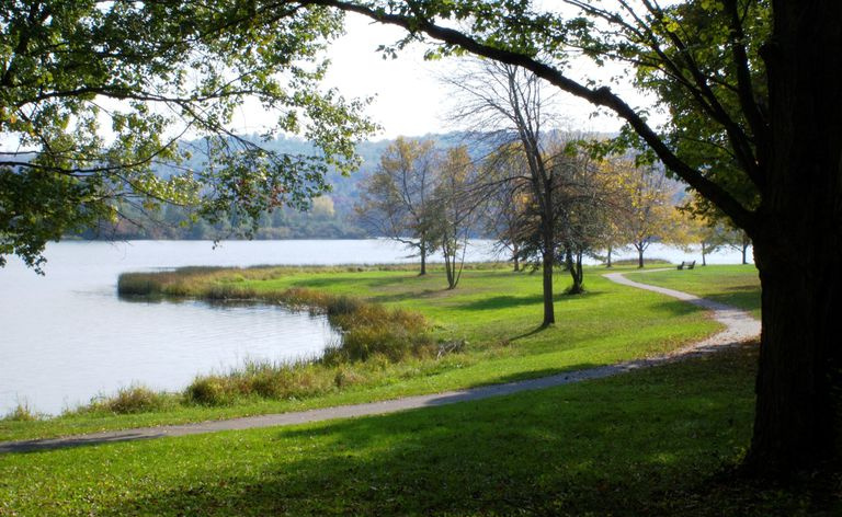 Lago Lackawanna, a 6,4 km do Campus Keystone College