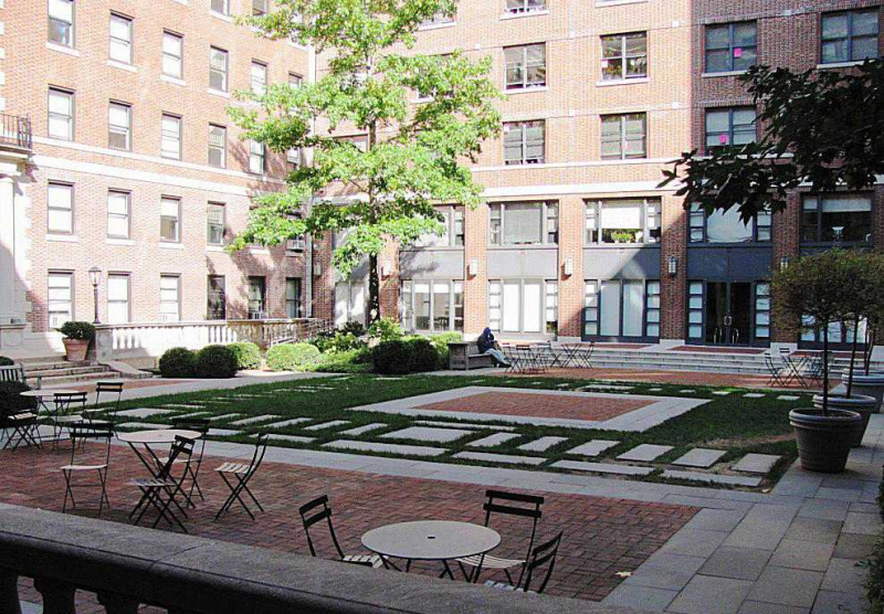 Gårdsplassen i Barnard College Quad