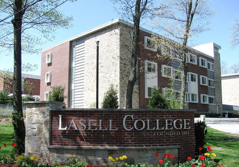 Lasell Universitāte