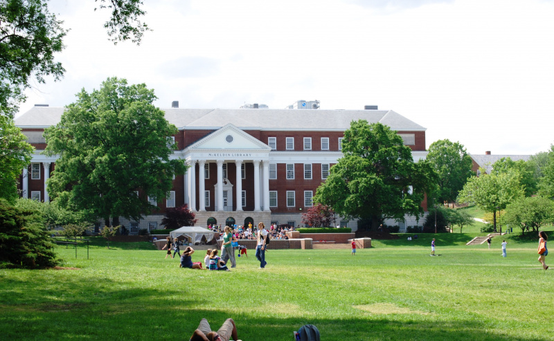 Biblioteca McKeldin dell