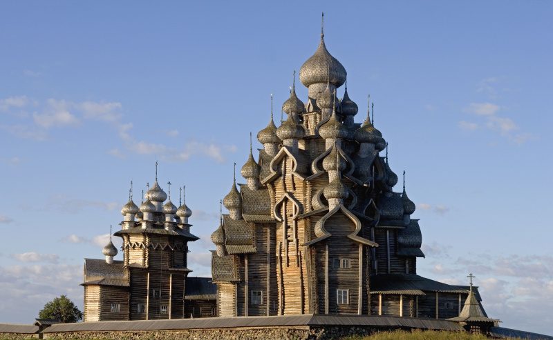 Kizhi Rusia iglesias de madera, Transfiguración (1714) e Intercesión de la Madre de Dios (1764)