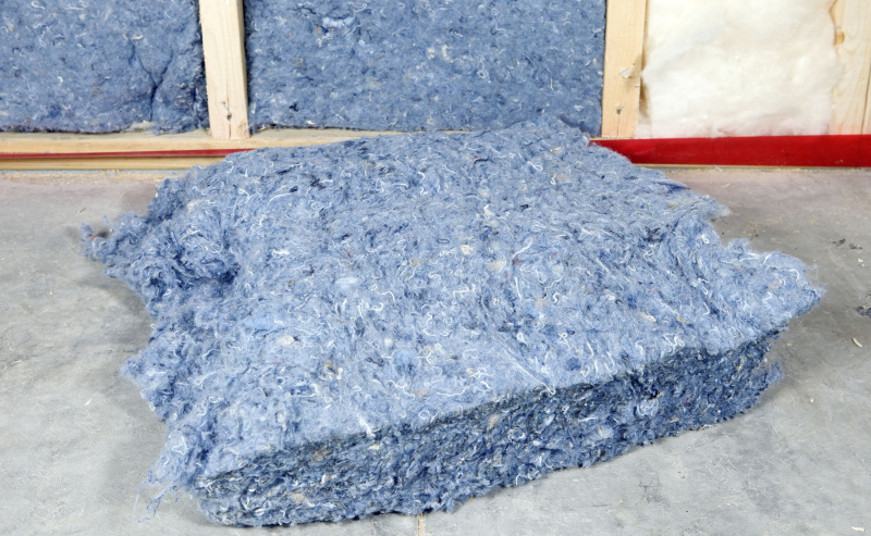 Nietoksyczna izolacja z niebieskiego dżinsu z recyklingu