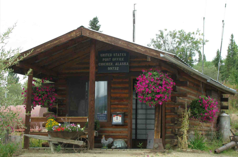 Foto di un ufficio postale in stile baita a Chicken, Alaska, 2009