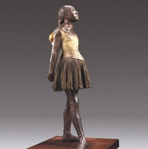 Edgar Degas (francés, 1834-1917) Little Dancer de catorce años, 1880-81, cast ca. 1922 Bronce pintado con muselina y seda Objeto: 98,4 x 41,9 x 36,5 cm Colección particular