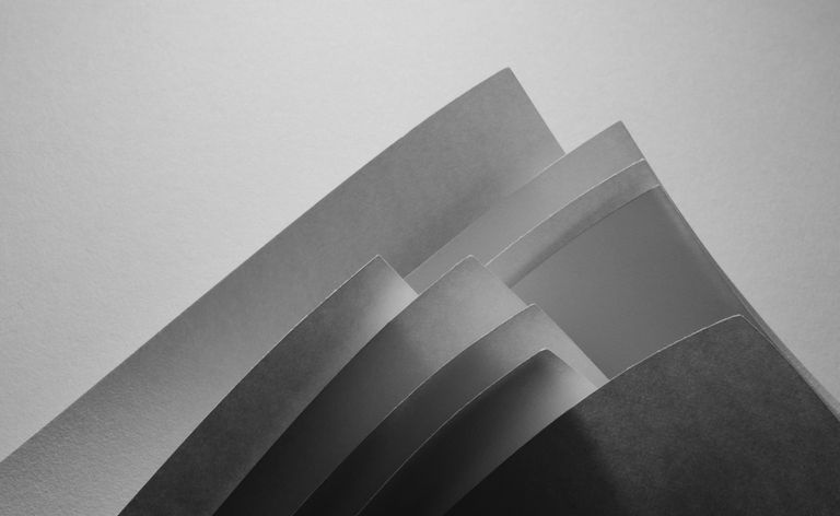 Resumen de papel monocromo