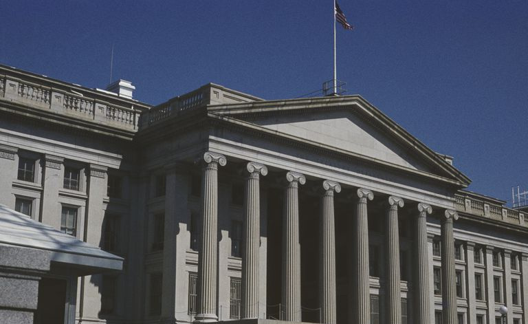 Ioniske kolonner i US Treasury Building i Washington, DC