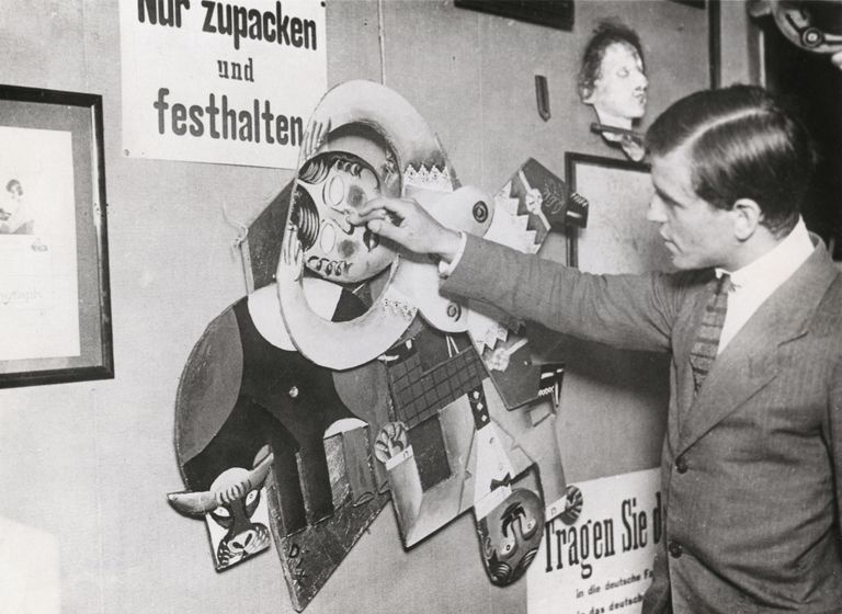 Fotomontaje en una exposición de arte